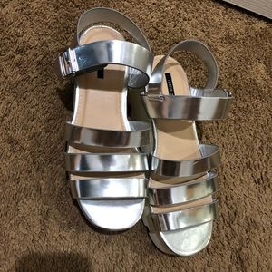 Unworn forever21 metallic sandal
